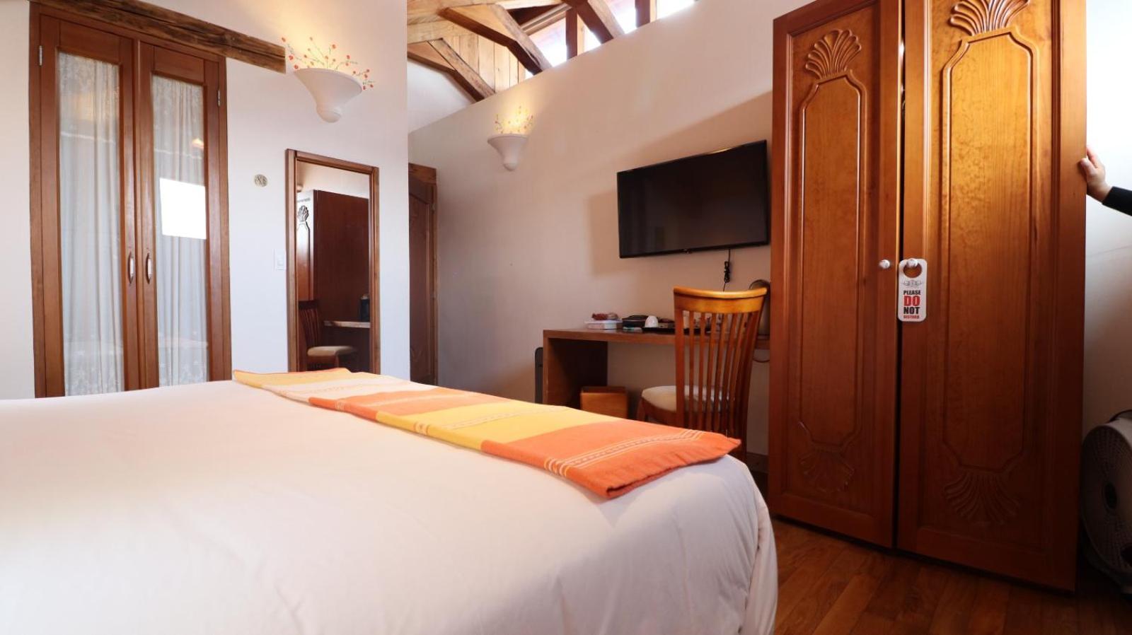 Hotel Casa De Familia De San Cristobal Сан-Кристобаль-де-Ла-Касас Экстерьер фото