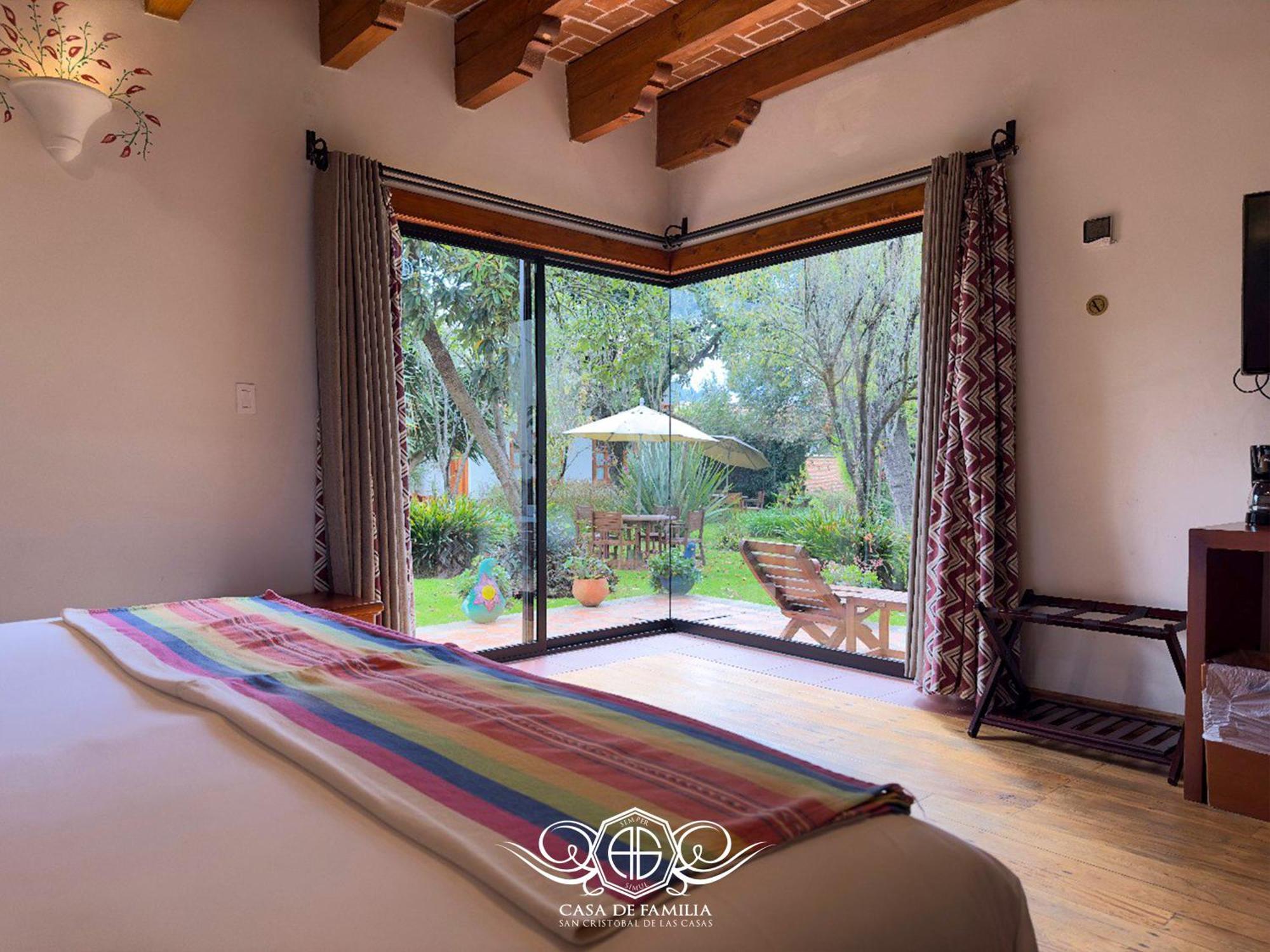 Hotel Casa De Familia De San Cristobal Сан-Кристобаль-де-Ла-Касас Экстерьер фото